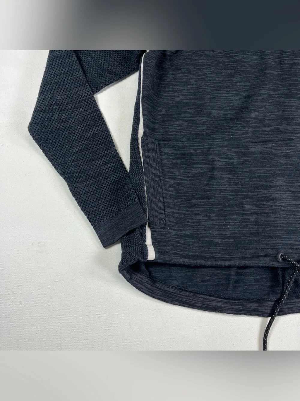 Nike Tech Knit Crew Sweatshirt Black White Training Gym Pockets Women’s L